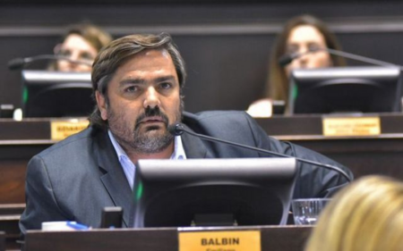 Emiliano Balbín asumió al frente de la UCR bonaerense y apuesta a “recuperar la unidad del partido”