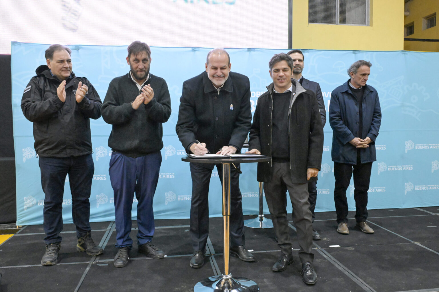Kicillof en Bahía: viviendas y seguridad como grandes ejes de la visita