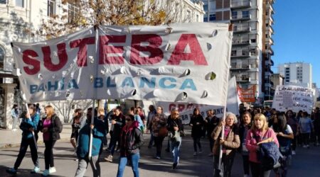 Suteba Bahía Blanca rechazó la oferta salarial y ratificó medidas de fuerza