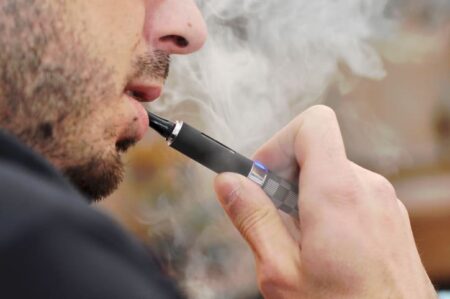 Nueva ordenanza: prohíben la venta y el uso de vapeadores en la ciudad