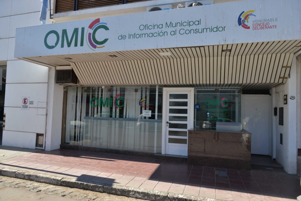 La OMIC recuerda que ningún banco puede cobrar servicios o seguros no solicitados por el consumidor