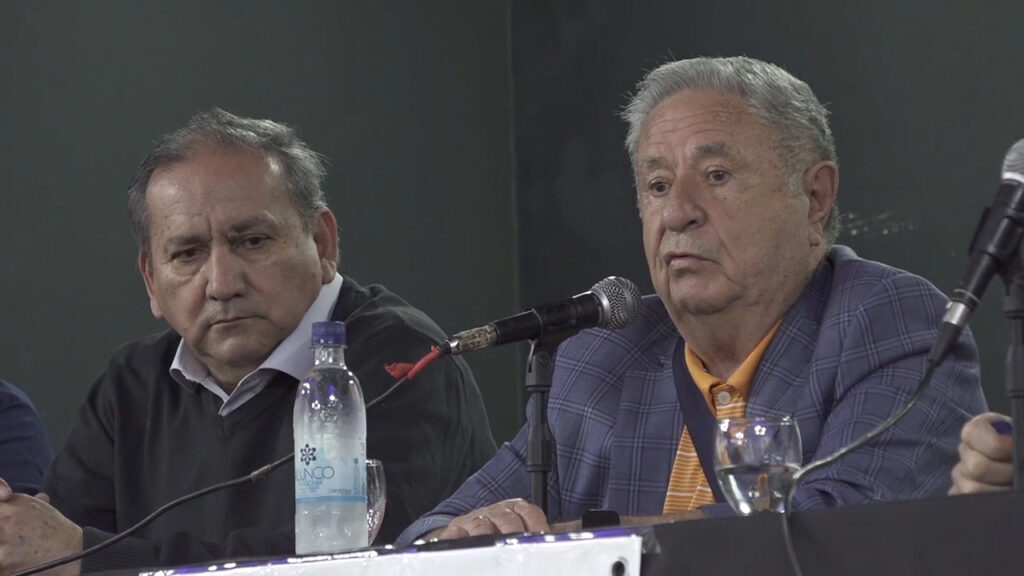 Duhalde llamó a construir una unidad entre peronistas y radicales para «poner de pie al país»