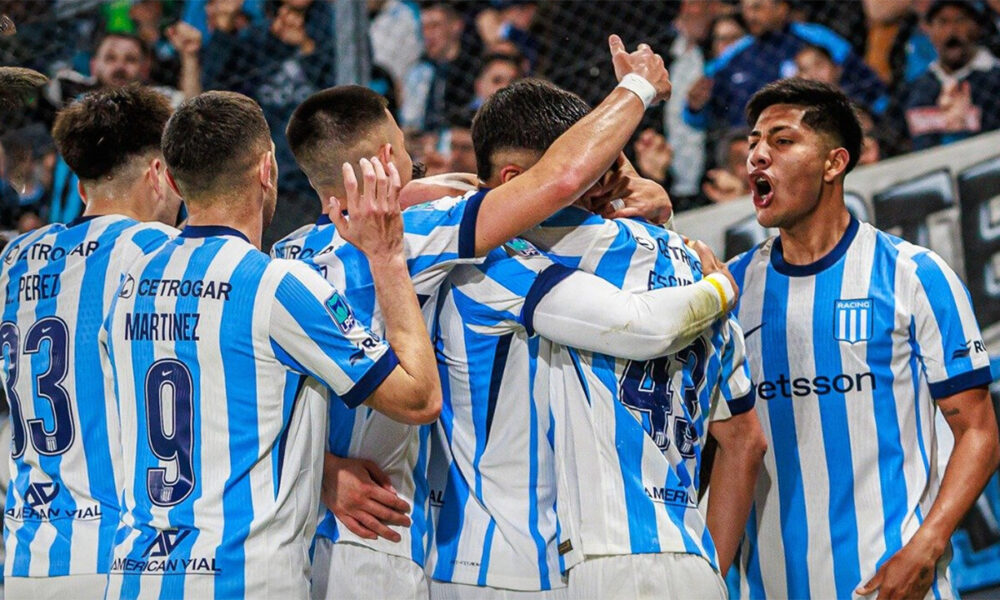 Racing volvió al triunfo, venció a Sarmiento y salió del último puesto